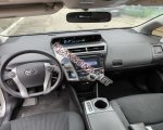 продам Toyota Prius V в пмр  фото 2