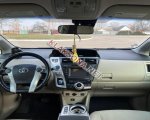 продам Toyota Prius V в пмр  фото 2